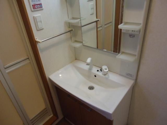 ��ʌ������s�ٓV�Q���ڂ̃}���V�����̐��ʏ�