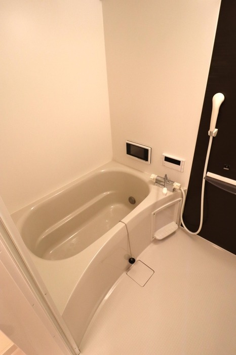 ��ʌ��z�J�s���C�N�^�E���Q���ڂ̃A�p�[�g�̃o�X