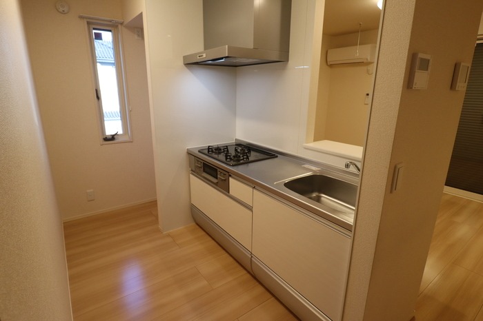 ��ʌ��z�J�s���C�N�^�E���Q���ڂ̃A�p�[�g�̃L�b�`��