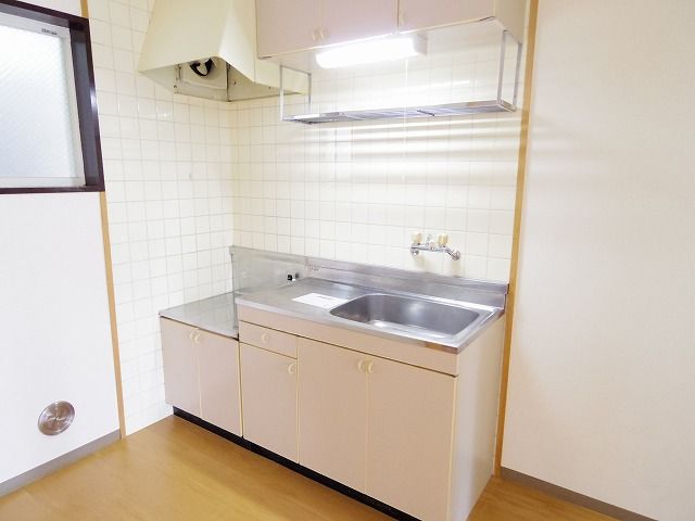 ��ʌ�����s�����R���ڂ̃}���V�����̃L�b�`��