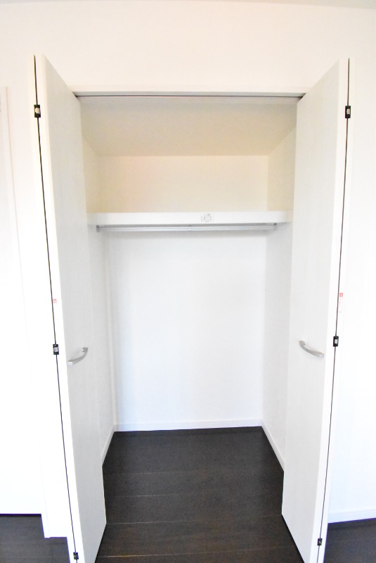 ��ʌ�����s�≺���Q���ڂ̃A�p�[�g�̎��[