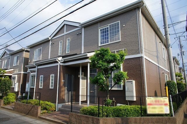 ��ʌ��������܎s�k����i���Q����1689-1�̃A�p�[�g�̌����O��