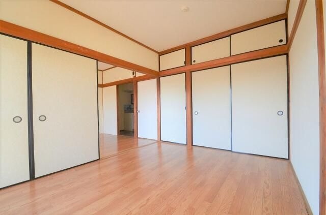 ��ʌ��@�c�s�厚���l�̃A�p�[�g�̋��ԁE���r���O