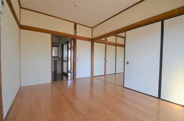 ��ʌ��@�c�s�厚���l�̃A�p�[�g�̂��̑������E�X�y�[�X