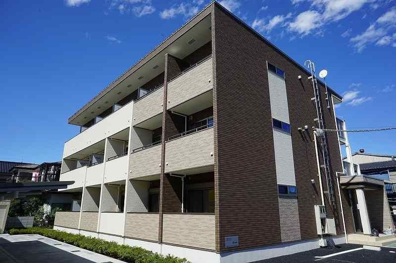 ��ʌ���z�s�L�h���̃A�p�[�g�̌����O��