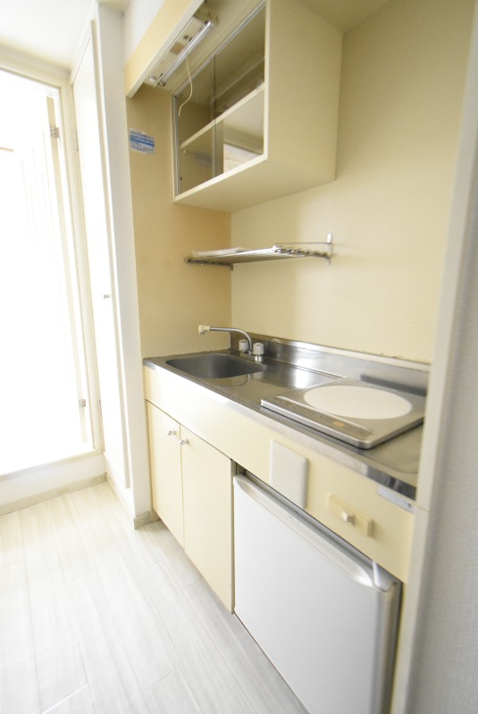 ��ʌ�����s�厚�����̃A�p�[�g�̃L�b�`��