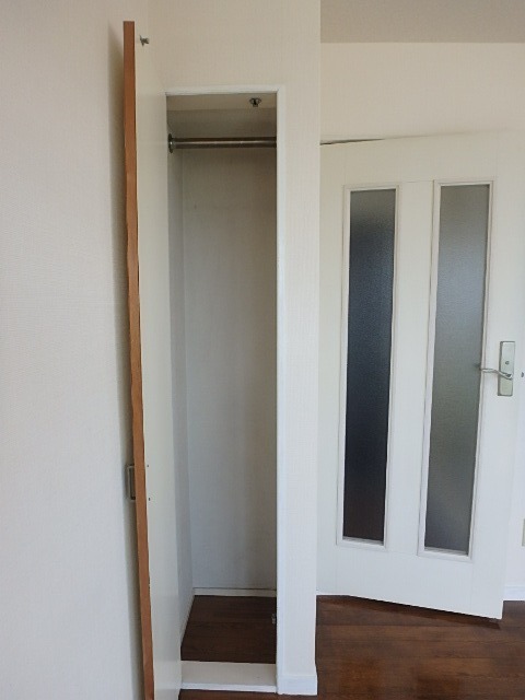 ��ʌ���z�s��ג��̃A�p�[�g�̎��[