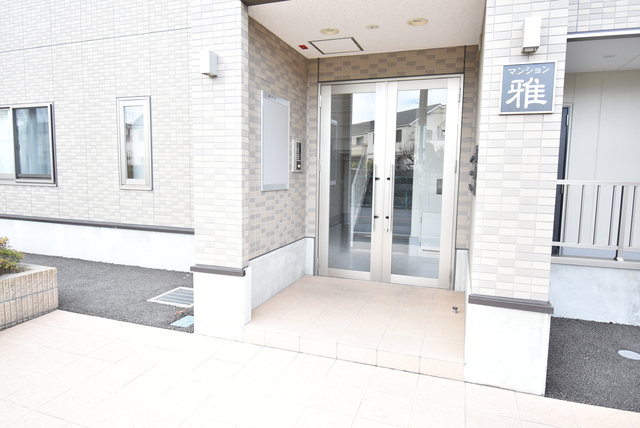 ��ʌ��������܎s��{��O���R���ڂ̃}���V�����̃G���g�����X