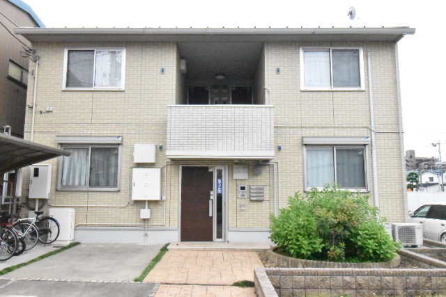 ��ʌ�����s�˒˓��S���ڂ̃A�p�[�g�̃G���g�����X