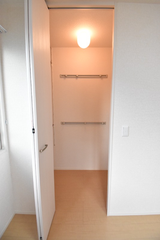 ��ʌ�����s�˒˓��S���ڂ̃A�p�[�g�̎��[