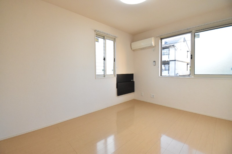 ��ʌ�����s�˒˓��S���ڂ̃A�p�[�g�̂��̑������E�X�y�[�X