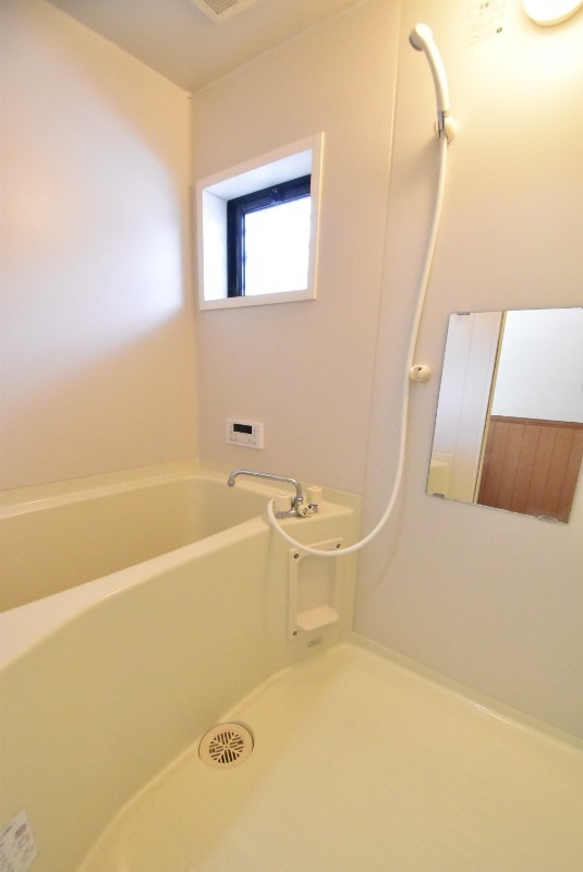 ��ʌ��������܎s�k�捡�H���̃A�p�[�g�̃o�X