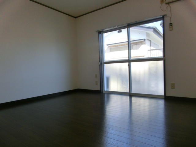 ��ʌ��������܎s������x�蒬�̃A�p�[�g�̋��ԁE���r���O