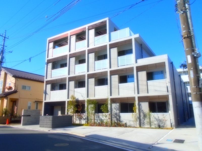 ��ʌ���z�s�V�h���Q���ڂ̃}���V�����̌����O��