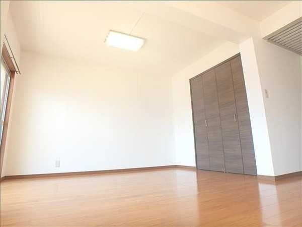 ��ʌ��������܎s����厚����{���̃}���V�����̎��[