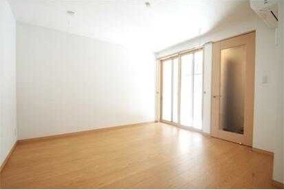 ��ʌ��z�J�s��z�J�S���ڂ̃A�p�[�g�̂��̑��ݔ�