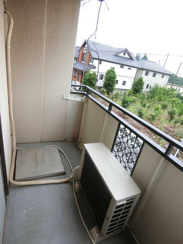 ��ʌ�����s��ԑ�R���ڂ̃A�p�[�g�̃o���R�j�[