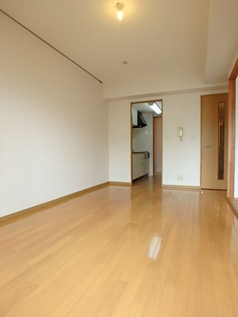 ��ʌ��������܎s�Y�a��j���J�P���ڂ̃}���V�����̋��ԁE���r���O