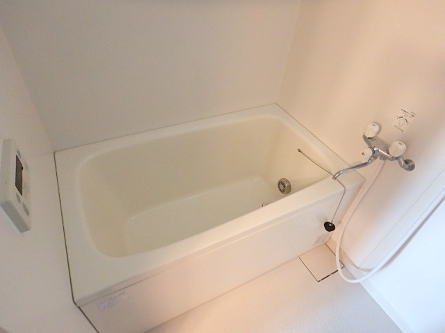 ��ʌ��������܎s�Y�a��j���J�P���ڂ̃}���V�����̃o�X