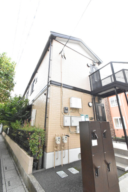 ��ʌ������s�����T����14-2�̃A�p�[�g�̌����O��