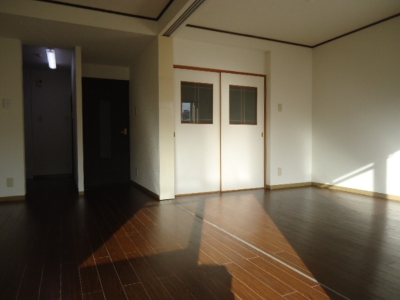 ��ʌ��������܎s��{�擌���P���ڂ̃}���V�����̋����E���r���O