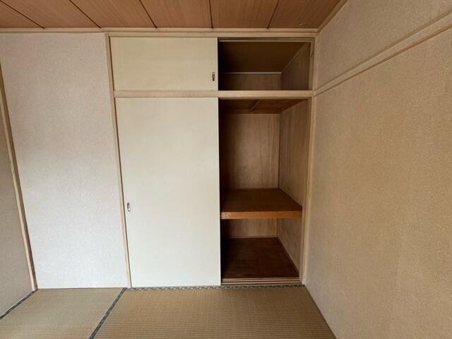 ��ʌ������s�������̃A�p�[�g�̎��[