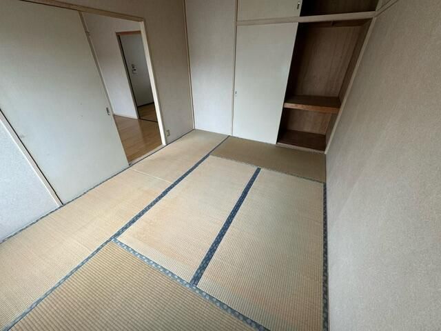 ��ʌ������s�������̃A�p�[�g�̂��̑�