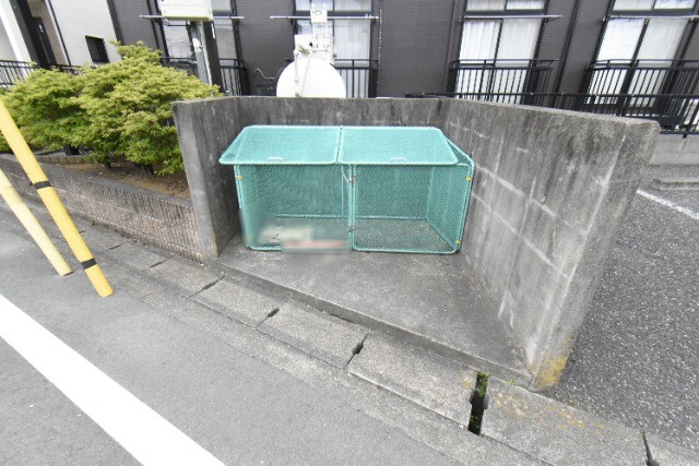 ��ʌ��������܎s������x�蒬�̃A�p�[�g�̂��̑�