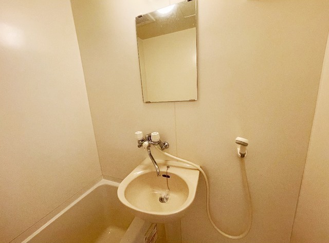 ��ʌ��������܎s����厚�y���̃A�p�[�g�̐��ʏ�