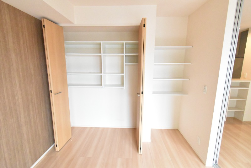 ��ʌ�����s�厚������̃A�p�[�g�̎��[