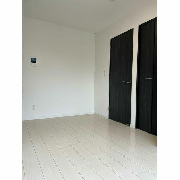 ��ʌ��t�����s��g�c�̃A�p�[�g�̂��̑������E�X�y�[�X