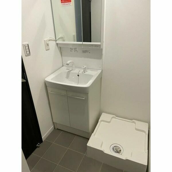 ��ʌ��t�����s��g�c�̃A�p�[�g�̂��̑��ݔ�