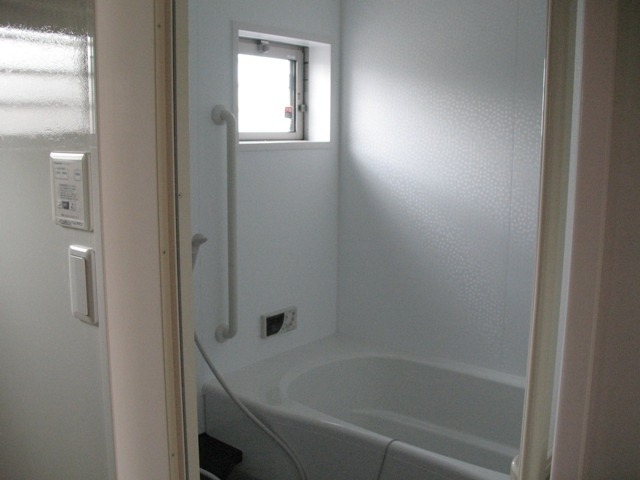 ��ʌ�����s�厚�����̃A�p�[�g�̃o�X