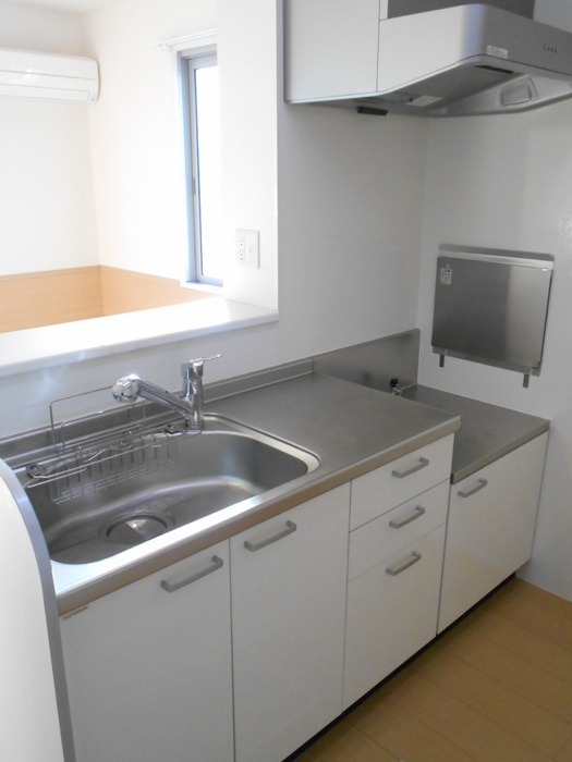 ��ʌ�����s�厚�����̃A�p�[�g�̃L�b�`��