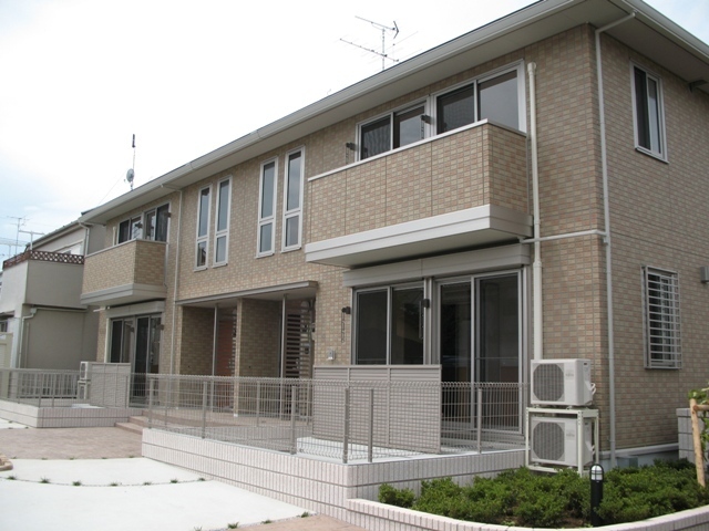 ��ʌ�����s�厚����2004-25�̃A�p�[�g�̌����O��