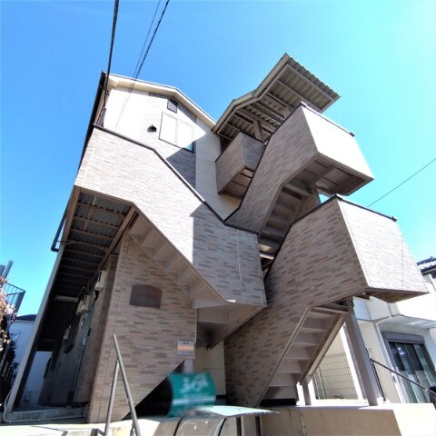 ��ʌ�����s������S����13-3�̃A�p�[�g�̌����O��