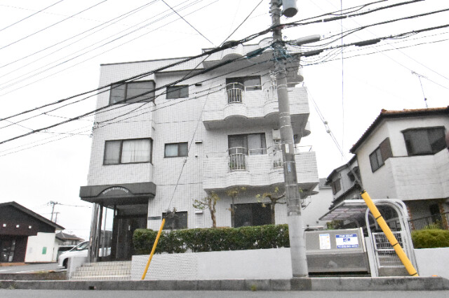 ��ʌ��������܎s�����擌��{�V����2-2�̃}���V�����̌����O��