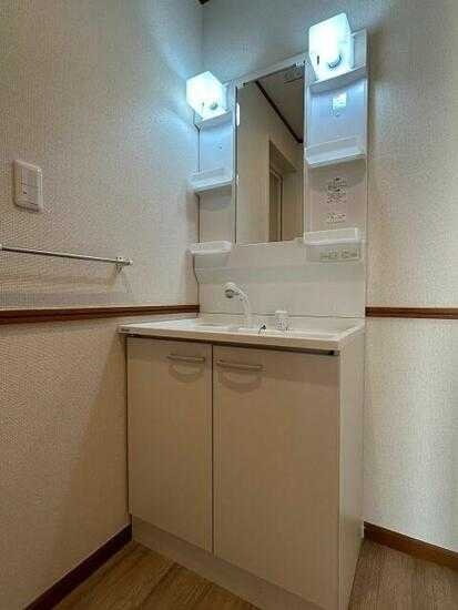 ��ʌ������s���W���ڂ̃}���V�����̐��ʏ�