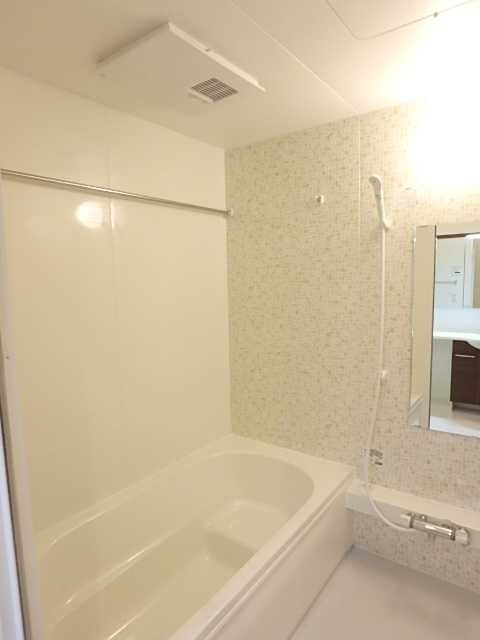 ��ʌ��������܎s�k����i���P���ڂ̃A�p�[�g�̃o�X