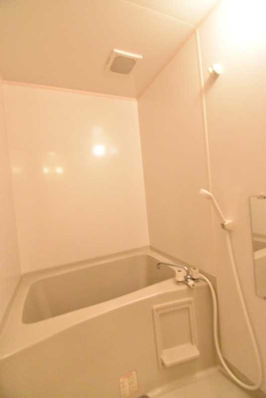 ��ʌ��������܎s�΋擌�Y�a�P���ڂ̃A�p�[�g�̃o�X