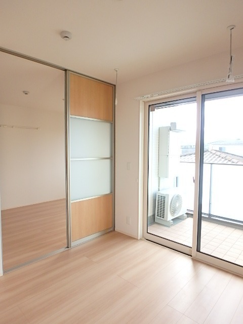 ��ʌ��������܎s��{��������P���ڂ̃A�p�[�g�̋��ԁE���r���O