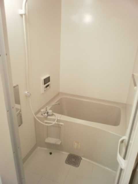 ��ʌ��k�����S�ɓޒ������j�Q���ڂ̃A�p�[�g�̃o�X