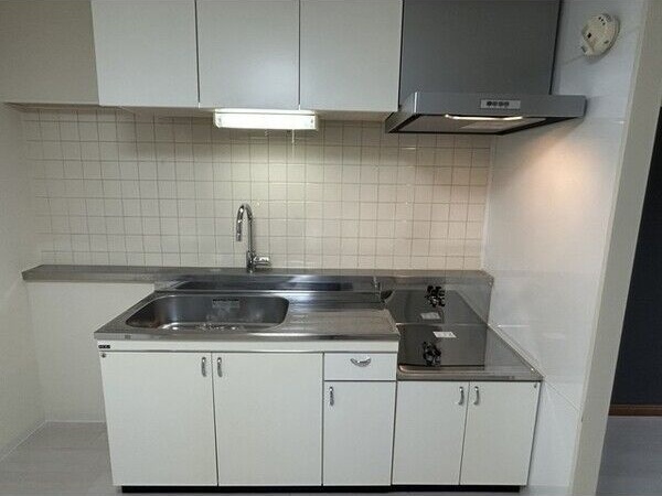 ��ʌ��������܎s�k����i���Q���ڂ̃}���V�����̃L�b�`��