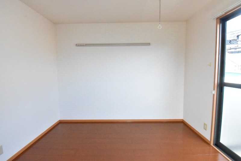 ��ʌ��������܎s�΋擌�Y�a�P���ڂ̃A�p�[�g�̂��̑������E�X�y�[�X