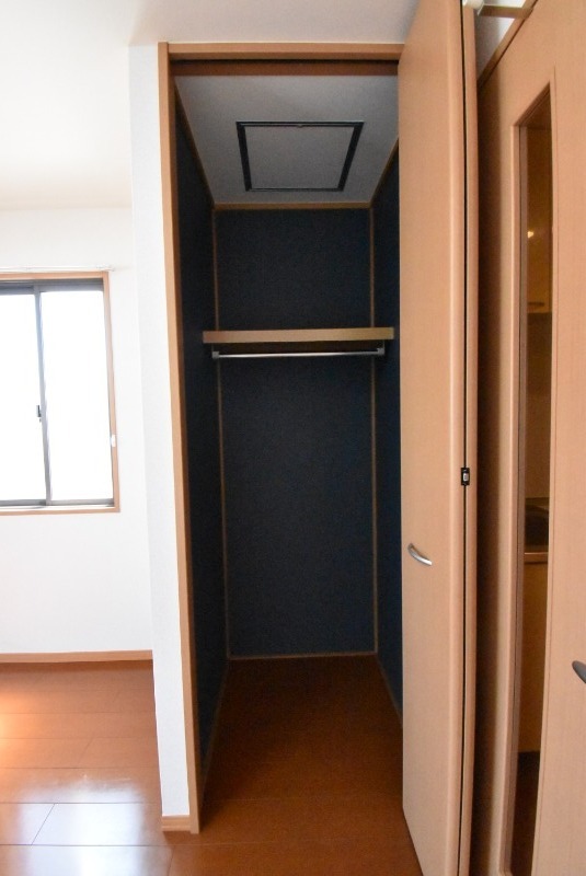 ��ʌ��������܎s�΋擌�Y�a�P���ڂ̃A�p�[�g�̎��[