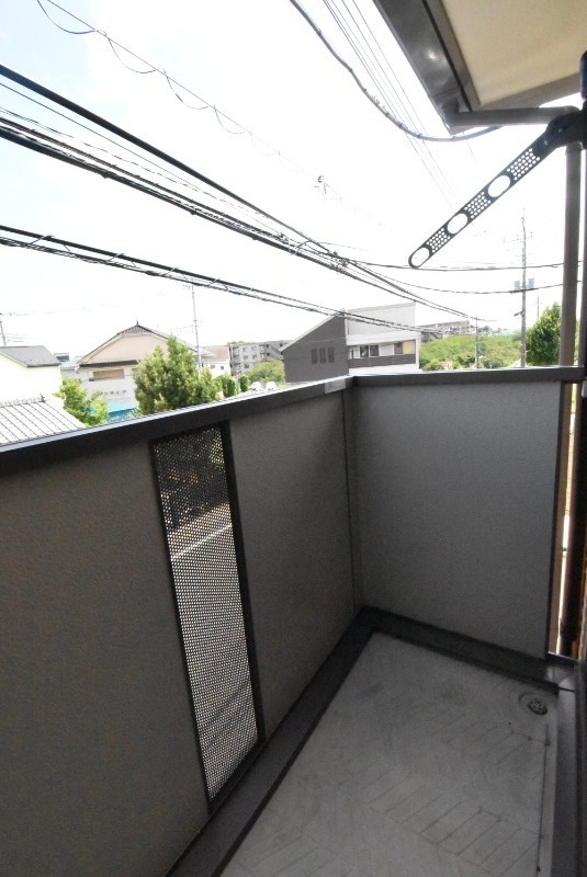 ��ʌ��������܎s�΋擌�Y�a�P���ڂ̃A�p�[�g�̃o���R�j�[