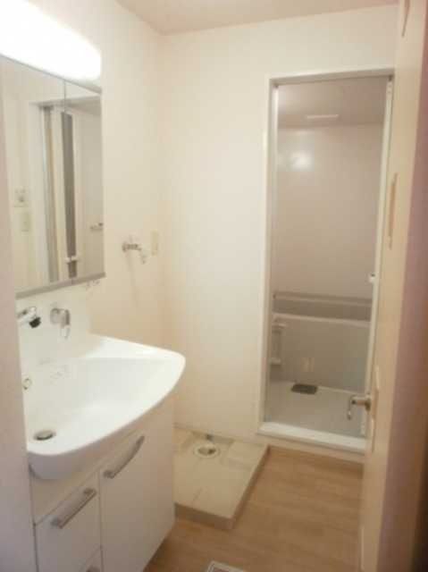 ��ʌ��k�����S�ɓޒ������j�Q���ڂ̃A�p�[�g�̐��ʏ�