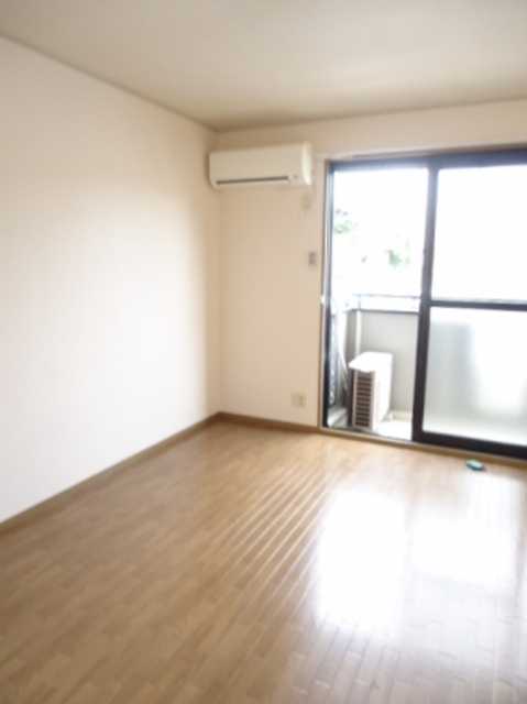 ��ʌ�����s���V���̃A�p�[�g�̋��ԁE���r���O