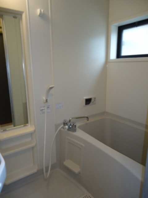 ��ʌ�����s���V���̃A�p�[�g�̃o�X