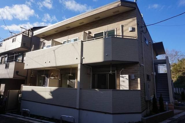 ��ʌ�����s�厚���V��h�̃A�p�[�g�̌����O��